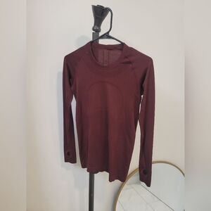 Lululemon Swiftly Tech Long Sleeve Top Thumbholes, size 6